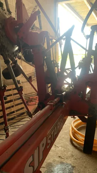 Rastrillo hilerador arrastrado de 8,50 metros de t