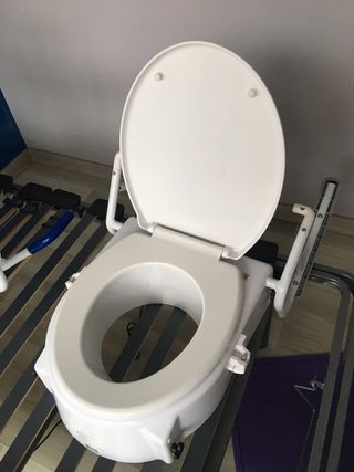 Elevador WC Mobiclinic con Reposabrazos