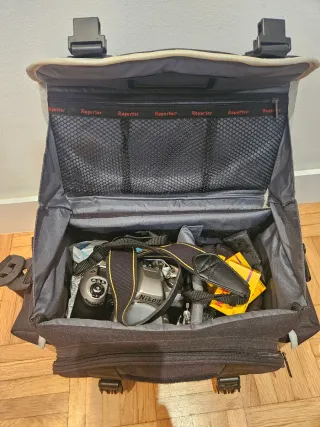 Cámara Nikon F80 + Objetivo+ bolsa transporte