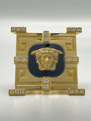 SELLO MEDUSA ONIX Y CORCONITAS. Oro 18k.