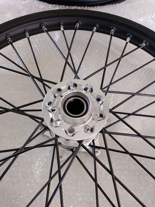 Kit Llantas KTM 21/18 Negra-Plata