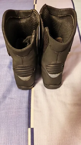 Botas de moto marca ARMURE. Talla 44