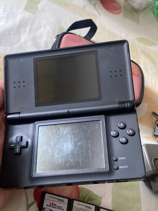 Nintendo DS Negra + 6 Juegos + Accesorios