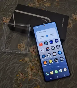 Samsung Galaxy Z Flip 7 blu