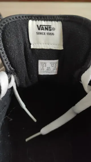 Zapatillas Vans Rowley Negras y Beige