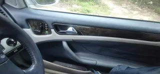 Mercedes-Benz  CLK 2002