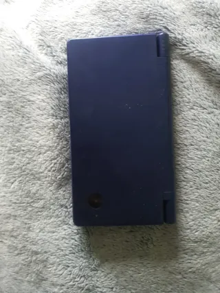 Nintendo DSi Azul Marino sin cargador