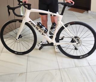 Ridley Noah Disc carbono –Shimano 105 Di2 12v-