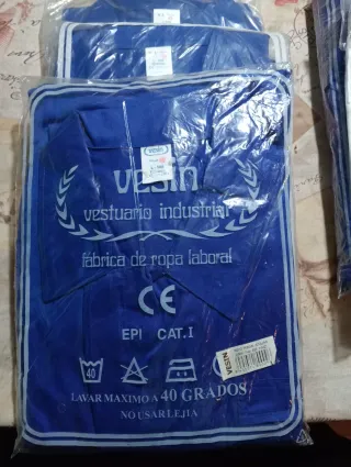 Mono de trabajo azul