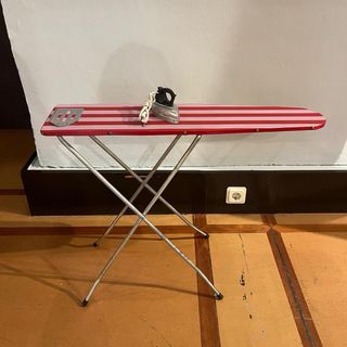 Tabla de planchar y Plancha Eureka