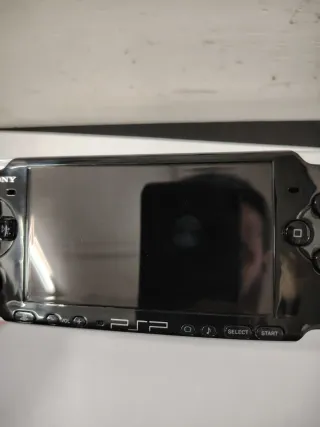 PSP 3000 Negra con 1 Año Garantía