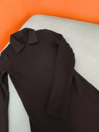 Buzo de vestir negro