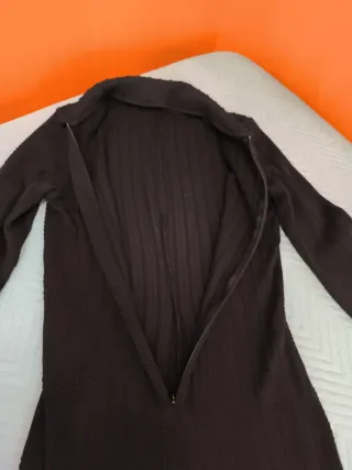 Buzo de vestir negro