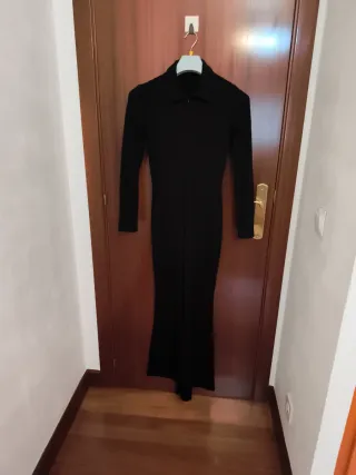 Buzo de vestir negro