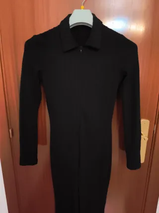 Buzo de vestir negro