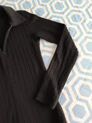 Buzo de vestir negro