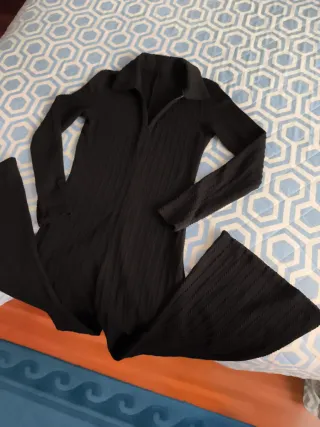 Buzo de vestir negro