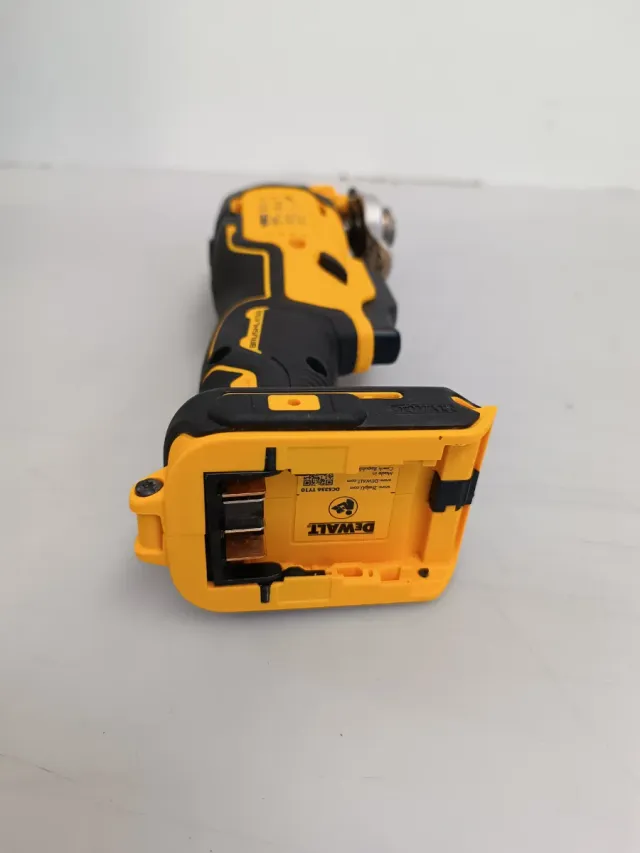 DEWALT DCS356 Multiutensile Oscillante P11Y6379