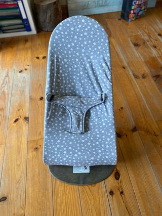 Hamaca Babybjorn con funda estrellas