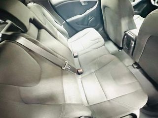 Volvo V40 VOLVO V40 2.0 D2