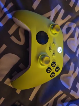Mando Xbox Amarillo