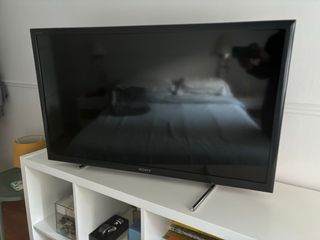 Smart TV Sony Bravia 40 con soporte giratorio