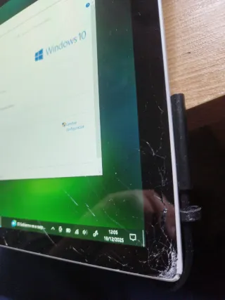 Microsoft Surface 8GB RAM 256GB SSD