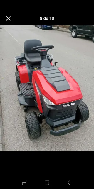Tractor cortacésped AMURA rojo
