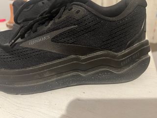 Deportivos Brooks Negros Unisex