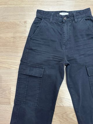 Pantalón cargo negro Stradivarius