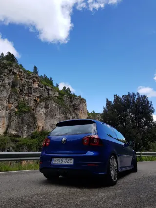 Volkswagen Golf V R32