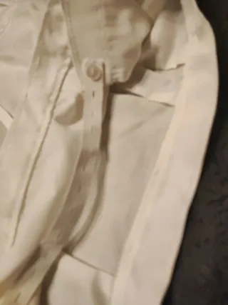 Enagua blanca con puntilla grande