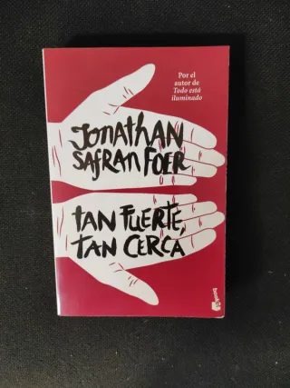 Tan fuerte, tan cerca