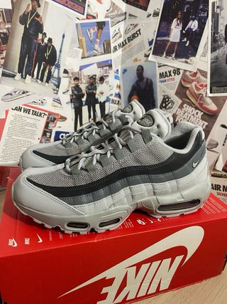 Nike Air Max 95 Gris - Varias Tallas Disponible