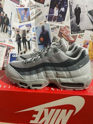 Nike Air Max 95 Gris - Varias Tallas Disponible