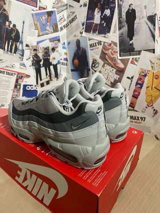 Nike Air Max 95 Gris - Varias Tallas Disponible