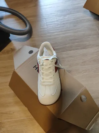 Zapatillas Hobibear Blancas y Rojas