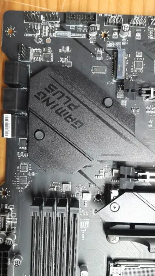 Placa Base MSI B550 Gaming Plus