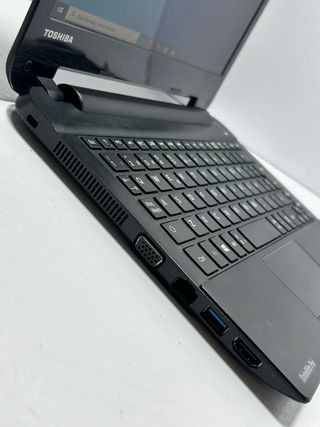 Toshiba Satellite Pro NB10 Celeron / 4Gb / 120Gb
