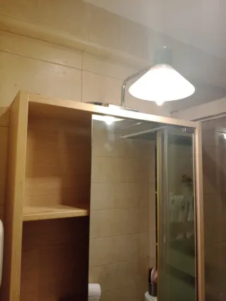 Mueble baño con espejo y luz