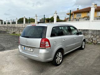 Opel Zafira 2011