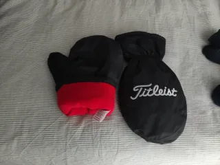 Manoplas Titleist Negras para Carro de Golf