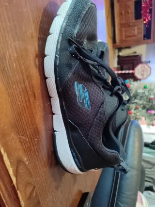 Zapatillas Skechers Negras y Azules