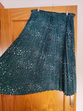 Falda plisada premamá