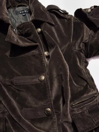 Cazadora marrón de terciopelo