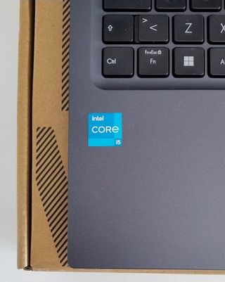 ASUS VIVOBOOK GAMA ALTA CORE I5 DOCEAVA GENERACION