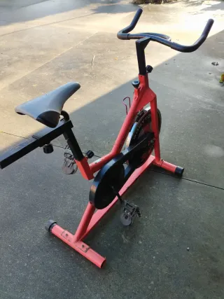 Bici da Spinning BODYTRAK Rossa