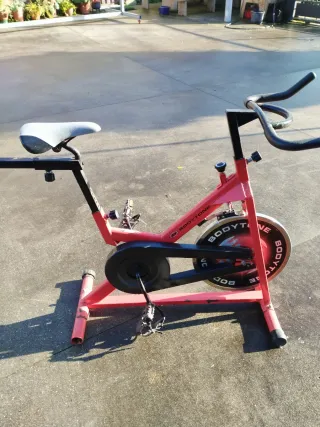 Bici da Spinning BODYTRAK Rossa