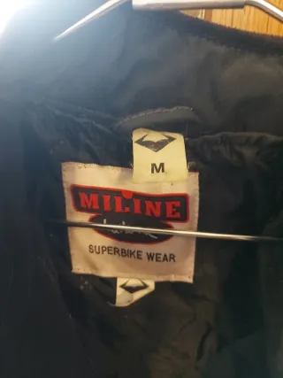 Chaqueta de moto negra y gris