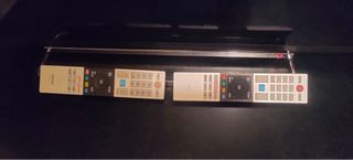 Televisor Toshiba Negro y Multicolor